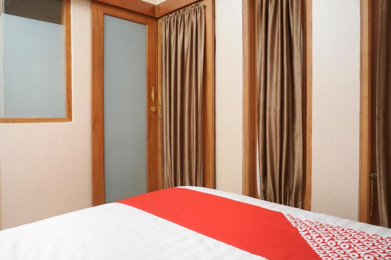 Baturetno Super Oyo 444 Rafitha Homestay מראה חיצוני תמונה